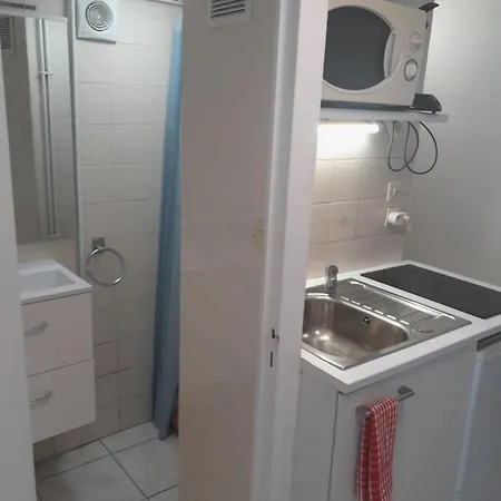 Apartman Centre, Meuble Et Equipe