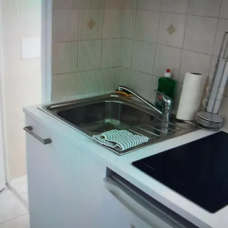 Centre, Meuble Et Equipe Apartman