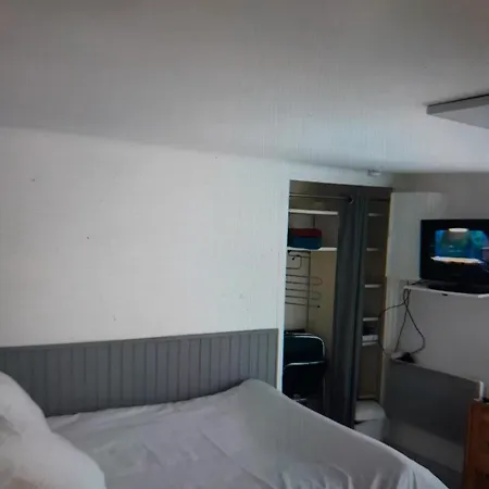 Centre, Meuble Et Equipe Apartman Nantes