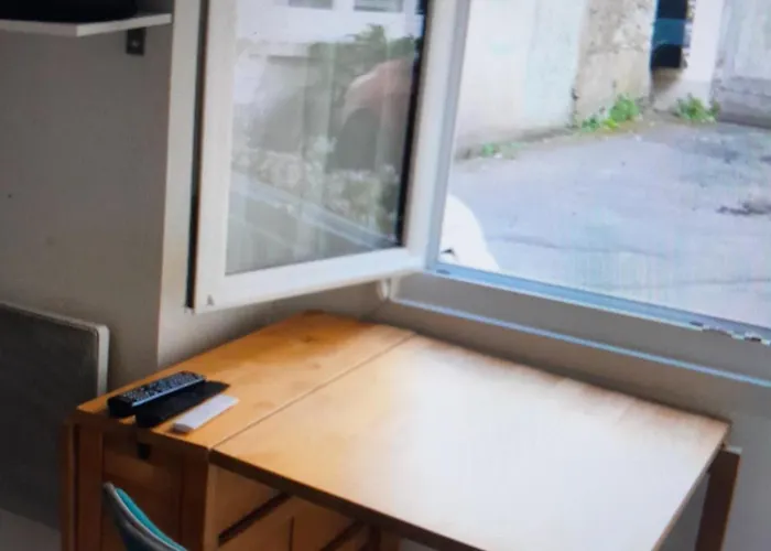 Centre, Meuble Et Equipe Διαμέρισμα *