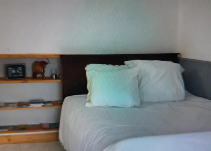 Centre, Meuble Et Equipe *